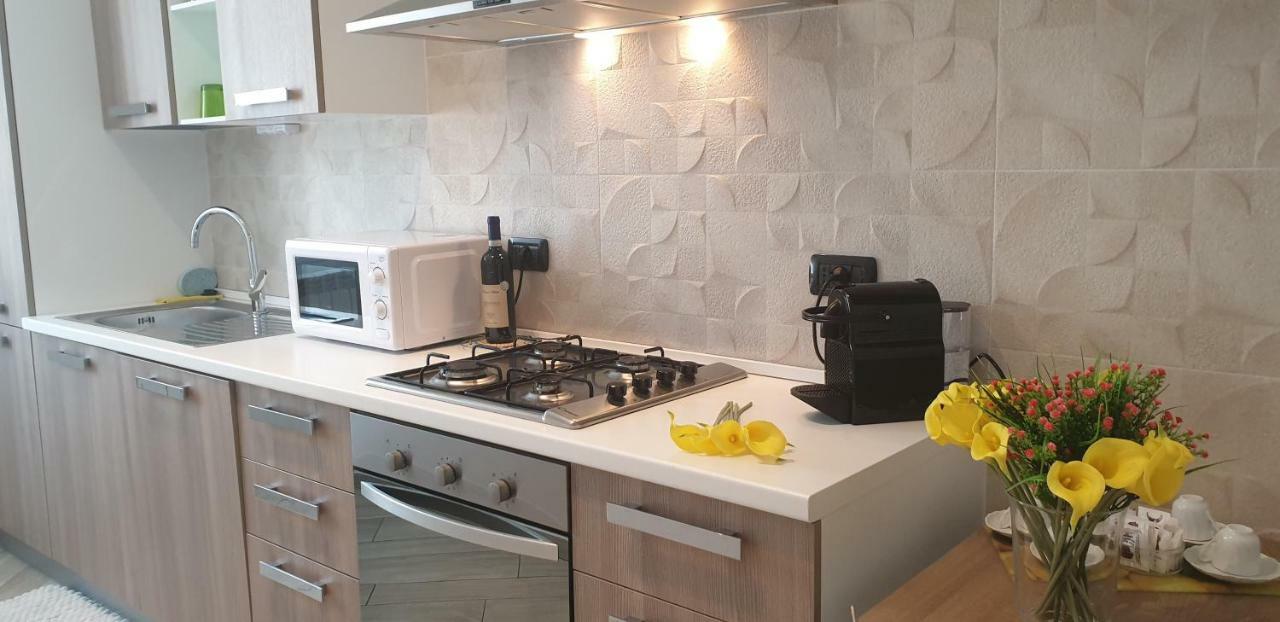 Karina House - โกโม ภายนอก รูปภาพ